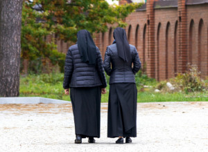 POTOMAK NEMAČKOG GENERALA SADA SRPSKA MONAHINJA "Ma znamo mi da ti nisi ništa kriva, osećaj se slobodno. Mi te volimo!" (VIDEO)