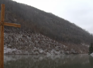 NESTAO STARI SRPSKI MANASTIR IZ 13. VEKA Karađorđev kum izlio zvono valjevske Gračanice (VIDEO)