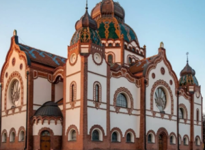 DRUGA NAJVEĆA SINAGOGA U EVROPI Predstavlja spomenik kulture od izuzetnog značaja