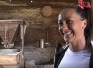 OVO ČUDO STARO 200 GODINA I DANAS RADI! Ivana oživela dedinu VODENICU i sad proizvodi brašno za inostranstvo