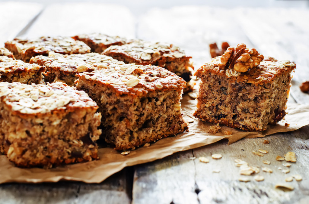 TRADICIONALNI SRPSKI RECEPT ZA ORASNICE Sitni kolačići svojim prefinjenim mirisom i ukusom predstavljaju pravi užitak za celu porodicu