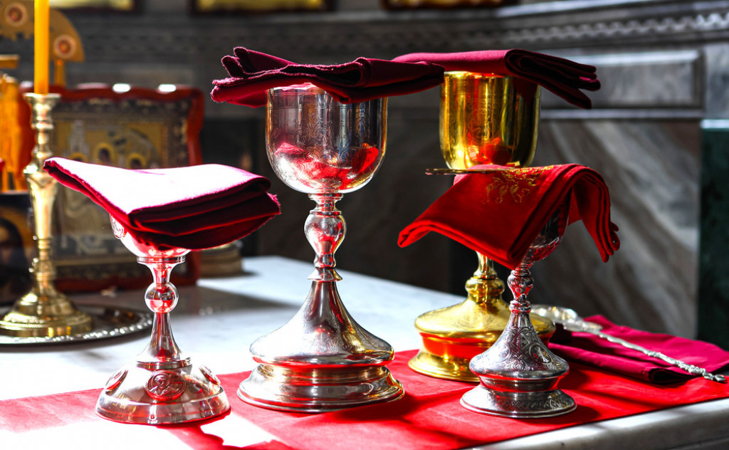 EVO KAKO SE PRAVILO PRIPREMA ZA ISPOVEDANJE PRED PRIČEST I ŠTA TREBA DA KAŽETE SVEŠTENIKU: Nije samo jedini uslov POST