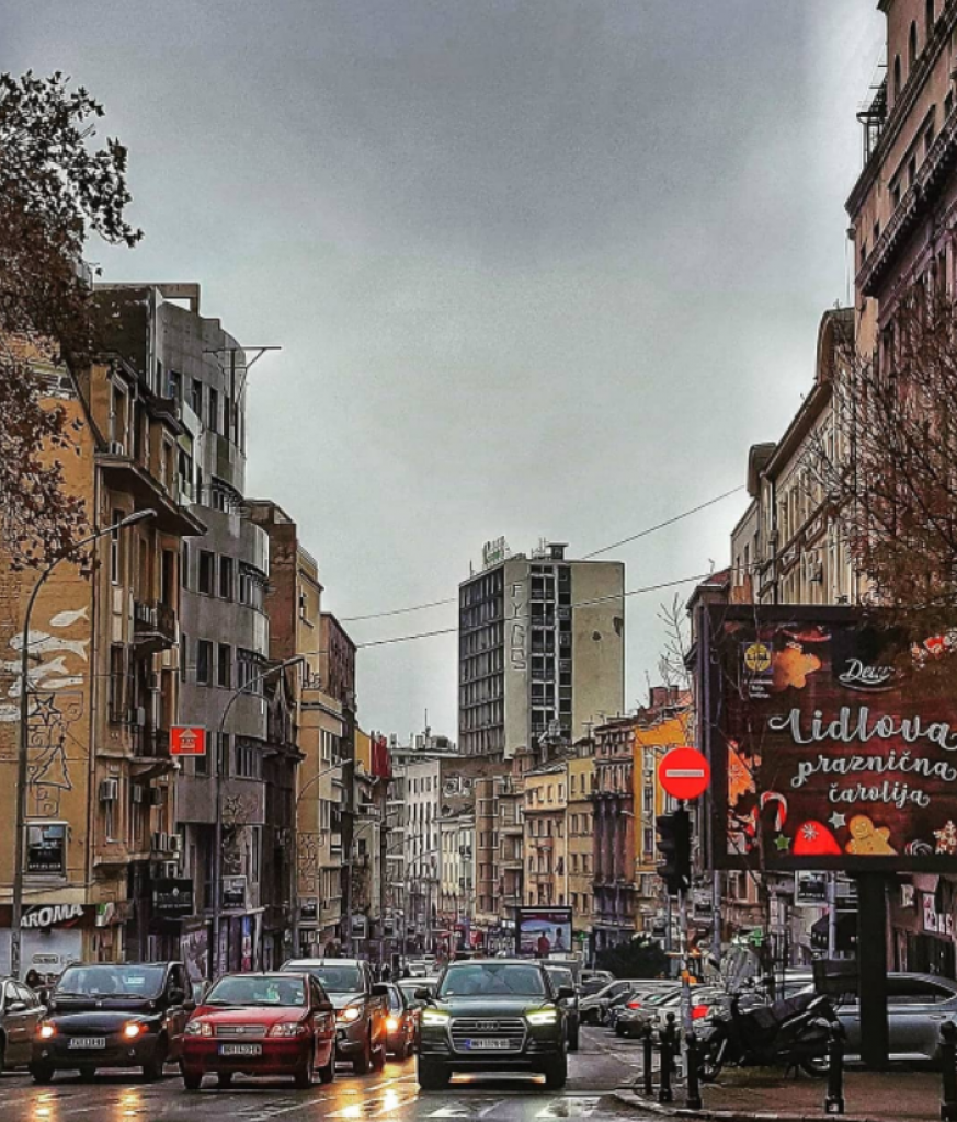 PRIZRENSKA ULICA BESEDI Nekadašnji dom Ive Andrića i sadašnji nosioc mini šahtova koji nabacuju osmeh na lice