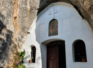 JEDINSTVENA FRESKA NA SVETU Ćelavi Isus, nema preciznih podataka kako je nastala, ali se pretpostavlja da su je oslikali isposnici sa Sinaja (VIDEO)