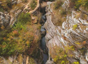 SRBIJA IMA SVOJ KOLORADO Čudo prirode smešteno na obroncima Stare Planine koje jednostavno morate posetiti jednom u životu