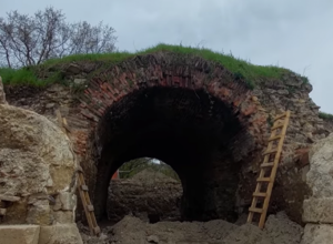 OTKRIVENA VODENA KAPIJA Skoro 100 godina skrivana konstrukcija na bedemu Beogradske tvrđave (VIDEO)