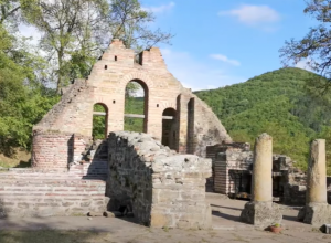 OVDE SE ZAMONAŠILA ANA U blizini Kuršumlije nalaze se ostaci jedne od najznačajnijih nemanjićkih svetinja (VIDEO)