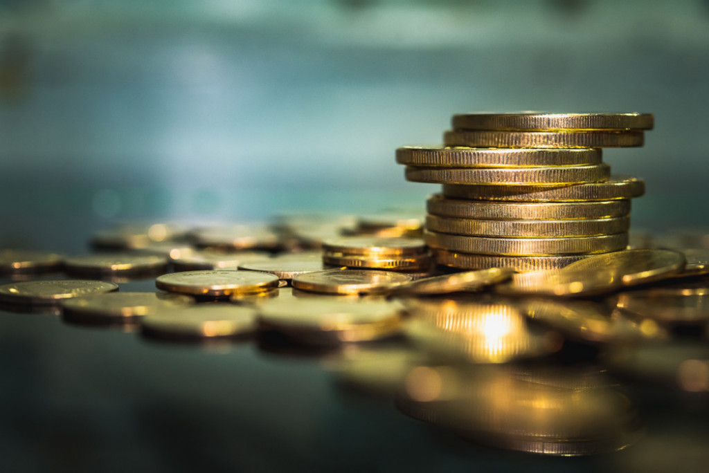 NAŠE BAKE SU SE KLELE U OVAJ OBIČAJ Staro srpsko verovanje kako da privučete novac u kuću uz nekoliko trikova