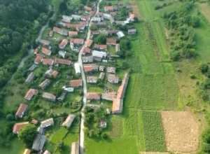 KRAJNJE SELO PREMA PUTU KA BUGARSKOJ Turistički biser prebogat programom za planinarenje, šetanje i slikanje lepota Srbije (VIDEO)