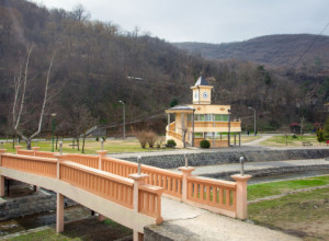 BANJA SA NAJTOPLIJIM IZVORIMA U EVROPI Najidealnije mesto za oporavak od korone, jedna je od najstarijih u Srbiji