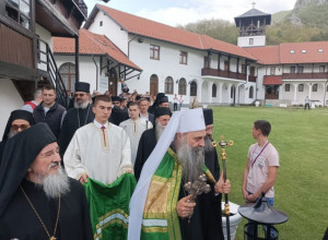 NJEGOVA SVETOST PATRIJARH SRPSKI U MANASTIRU MILEŠEVA Na današnji dan pre više od četiri veka spaljene su mošti Svetog Save