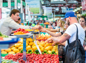 Ko hoće da uštedi neka sam posadi u bašti: Paprene cene domaćeg luka i krompira na pijacama, koštaju više nego kilogram uvoznog limuna