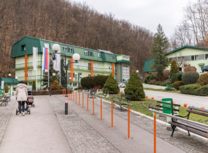 ZAKLELI SE DA ĆE OVU BANJU U SRBIJI UVEK POSEĆIVATI Bračni par iz Finske svake godine pređe čak 3500 kilometara da bi ovde pronašao lek