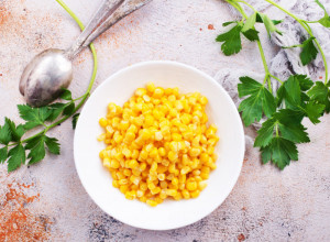 UZ OVA DVA SASTOJKA ĆE BITI PREUKUSAN Za samo 10 minuta skuvajte kukuruz na poseban način i bićete oduševljeni rezultatom