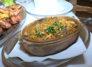 SPECIFIČNO JELO IZUZETNOG "KAFANSKOG" UKUSA Najveći kuvarski "poduhvat", teleća glava u škembetu po južnjački (RECEPT)