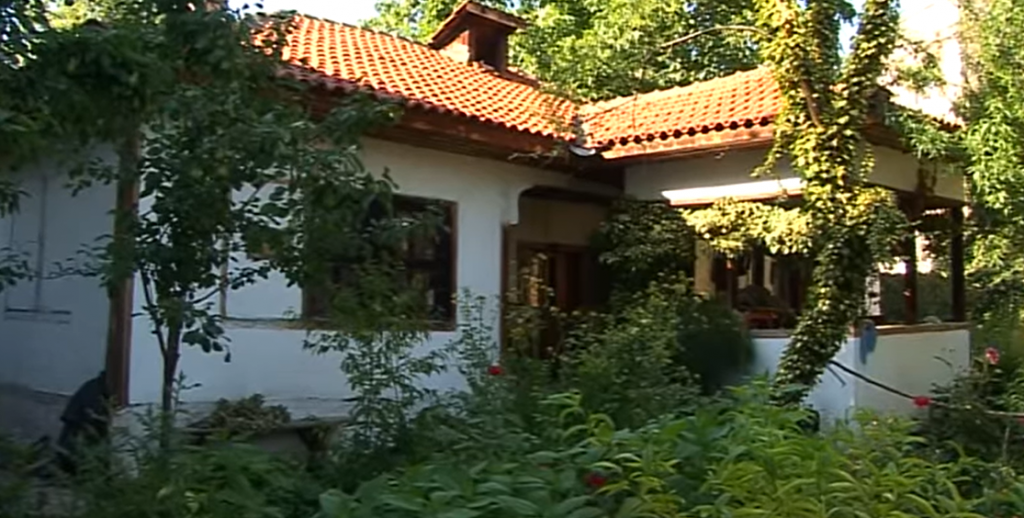 KULTURNO DOBRO OD VELIKOG ZNAČAJA Fasada sa dušom, druga najstarija zgrada u Nišu prkosi vremenu još od 19. veka (VIDEO)