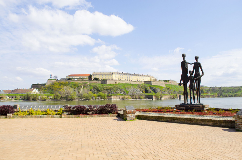 NAJVEĆI ZLOČIN KOJI JE NOVI SAD IKADA VIDEO Spomenik koji podseća na mračni deo istorije i služi kao podsetnik budućim naraštajima! (FOTO)
