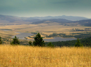 NETAKNUTI BISER PLANINSKE LEPOTICE Jezero koje pleni svojim neverovatnim prizorom i izuzetnim ribljim fondom