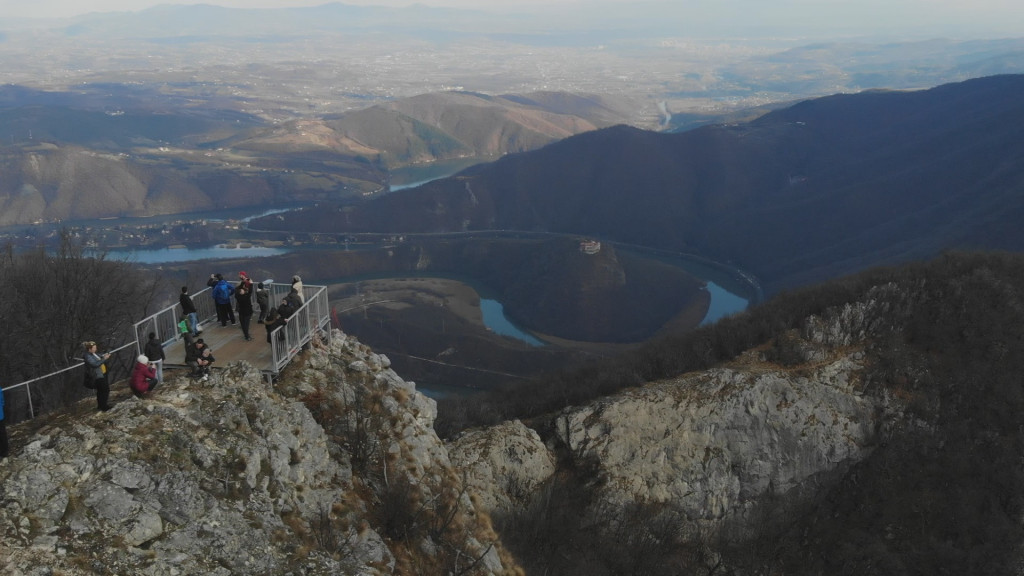 NE TOLIKO POZNAT ALI MOŽDA NAJLEPŠI U SRBIJI Zbog vidikovca na ovoj srpskoj planini turisti iz regiona dolaze u velikim kolonama