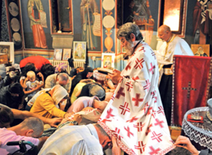 OVDE DOLAZI CELA BIVŠA JUGOSLAVIJA O čudima koja se u ovom mestu dešavaju svedoči iguman koji leči najteže bolesti i isteruje đavola?! (VIDEO)