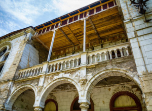 KLINT ISTVUD U NJEMU SNIMAO FILM, MIKI ANTIĆU SLUŽIO KAO ATELJE Magični dvorac u Beočinu prošao trnovit put od luksuza do ruševine (FOTO)