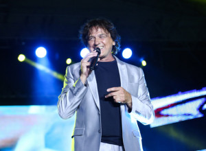 SVI VOLIMO OVE PESME, A GODINAMA IH PEVAMO POGREŠNO Evo kako glase stihovi čuvenih domaćih hitova, neke greške će vas nasmejati do suza