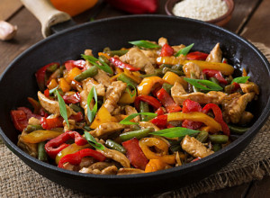 TARANA SA PILETINOM Tradicionalni recept za đuveč iz Južne Srbije donosi užitak u ručku koji je zagarantovan! (RECEPT)