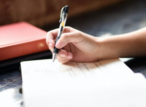 DNEVNA DOZA PRAVOPISA Kako se pravilno piše: "Ustvari" ili "u stvari"?