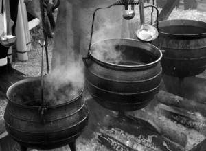 NAJVIŠE SE SIPALO MUŠKARCIMA! Jelo se u zavisnosti od godišnjeg doba i dana u nedelji, nije bilo frižidera, ni zamrzivača, a naše bake su posle ratova nastavile tako da kuvaju (FOTO)