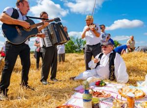 TRADICIONALNI SRPSKI MUZIČKI INSTRUMENTI Frula, gusle, tambure, gajde  i danas uživaju veliku popularnost (FOTO/VIDEO)