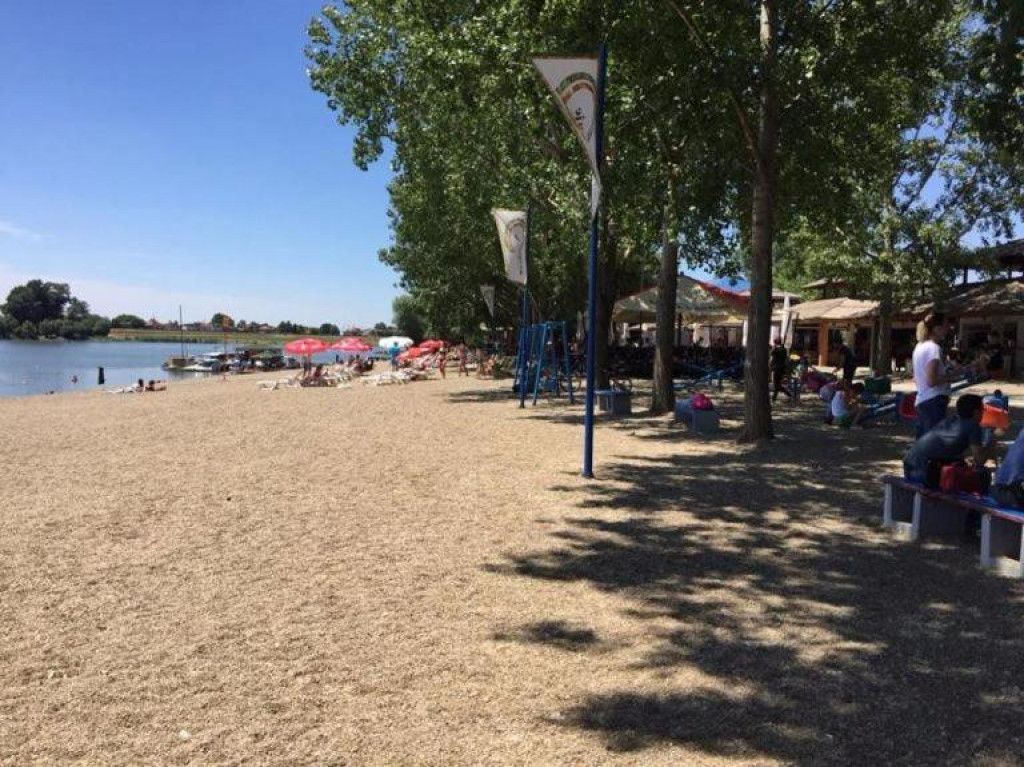 GRADSKA PLAŽA KAO NAJLEPŠE PRIMORSKE Ovo neverovatno kupalište u Srbiji svi hvale, evo zašto je postalo hit na društvenim mrežama! (FOTO)