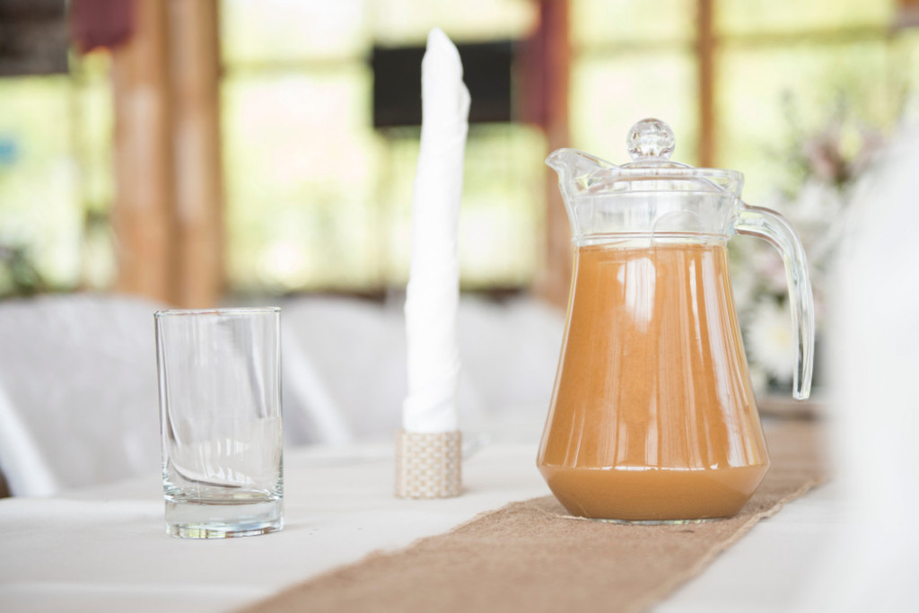 DOVOLJNA JE JEDNA RAKIJSKA ČAŠICA: Ovaj napitak je bomba za krvnu sliku, čisti organizam, pije se pre doručka