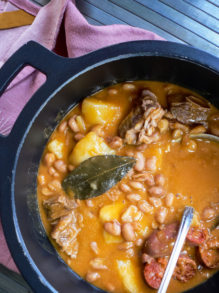 DOBAR PASULJ DALEKO SE ČUJE Čuvena pasuljijada u Velikom Gradištu