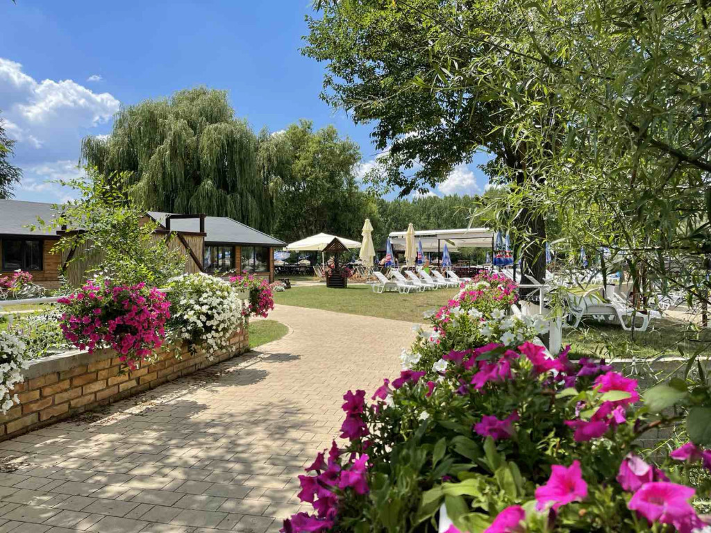 Raj na 100 km od Beograda: Zašto ovog leta treba da posetite Belu Crkvu, srpski gradić sa najviše jezera! (FOTO/VIDEO)