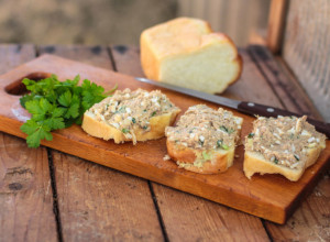 DOMAĆA RIBLJA PAŠTETA: Sprema se brzo i lako, a sami odlučite oko jedne stvari (RECEPT)