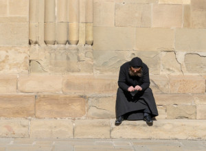 MONASI SA ATOSA SAVETUJU ŠTA DA RADITE KADA VAS NEKO NALJUTI: Besom kažnjavate sebe za tuđu glupost!