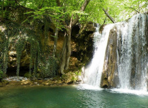 PRIRODNA ATRAKCIJA SMARAGDNE BOJE Ova lepotica Istočne Srbije će vas ostaviti  bez daha! (FOTO/VIDEO)