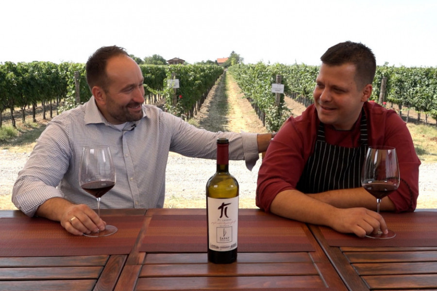 MIŠLENOV KUVAR I SVETSKI SOMELIJER U NOVOM SLANKAMENU Živeli u Francuskoj i Americi, pa se vratili u Srbiju (VIDEO)