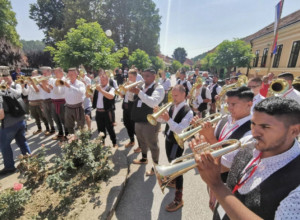 GUČA GA STVORILA, A SADA JE NJEN POČASNI ČLAN Dejan Lazarević veliko ime srpske trube uređivaće muzički program najveće fešte na Balkanu (FOTO/VIDEO)