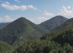 OTKRIVENE PIRAMIDE U SRBIJI Za dva brda u blizini Arilja mnogi kažu da su istovetna onima u Bosni i Hercegovini (FOTO)