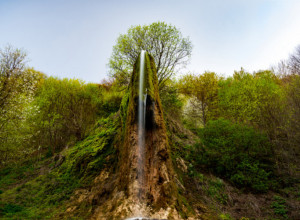 MESTO IDEALNO ZA AVANTURISTE Najmaštovitiji vodopad u Srbiji skriven je u Kučajskim planinama