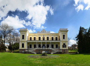 Najposećeniju banju u Srbiji turisti obožavaju: "Dva čaja i kafu sam platila 140 dinara" FOTO