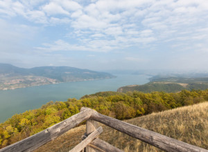 JEDAN OD NAJLEPŠIH VIDIKOVCA U SRBIJI Pogled koji doseže do susedne Rumunije i pruža izvanredan prizor