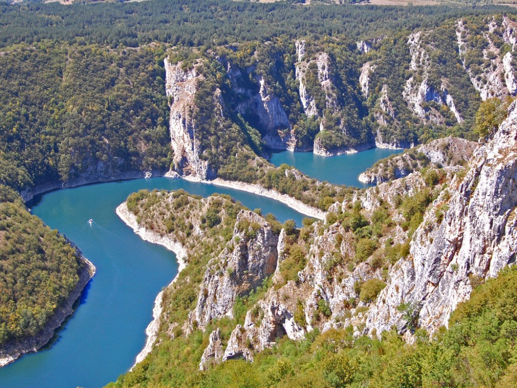 U okolini Nove Varoši nalazi se savršeno mesto za letnji odmor: Ovo jezero fascinira svojom lepotom! (FOTO)