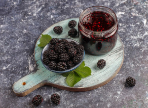 DŽEM BEZ KONZERVANSA U SVOM PUNOM SJAJU Jednostavan recept za svačiji džep, a ukus besprekoran (FOTO/VIDEO)