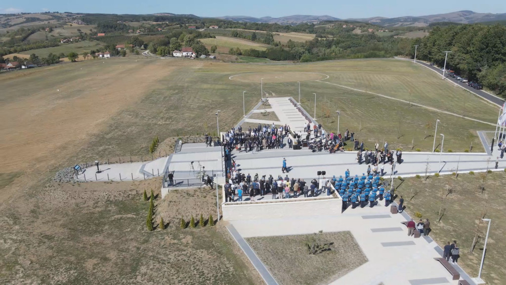 DAN KADA JE SRPSKI NAROD SPASIO AMERIČKE PILOTE Obeležava se 78. godišnjica Operacije Halijard, gorski aerodrom u Pranjanima po prvi put nadleće avion Herkules