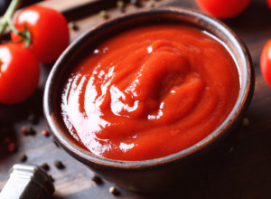 Recept za DOMAĆI kečap: Potrebno vam je samo nekoliko sastojaka, a gotov je za samo par minuta