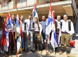 21 STVAR PO KOJOJ SE SRPSKA PORODICA RAZLIKUJE OD DRUGIH Sobu si morao da deliš do 27. godine