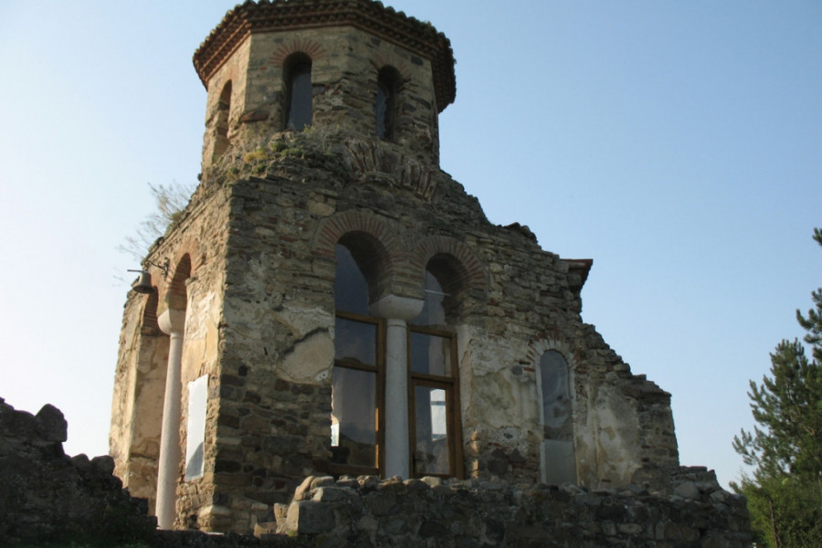 "URUŠENA STOJI KAO NEMA OPOMENA" Svedok burne istorije još pre doba Nemanjića, manastir Stara Pavlica (FOTO/VIDEO)