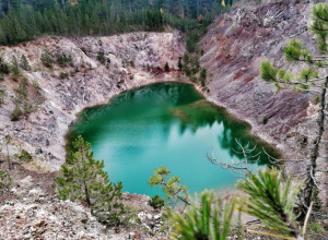 DRAGULJ ZAPADNE SRBIJE Jezero koje je nastalo na neobičan način, skriveno je, a pleni nestvarnom lepotom (FOTO)